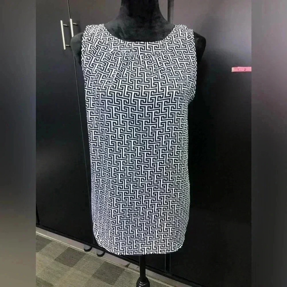 LOFT Outlet Chiffon Feel, Greek Key Print,scoop neck,keyhole back,top,tunic - Picture 1 of 8